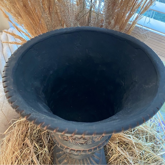 Gorgeous Quality Large Vintage Planter Live/Silk Topiary,Plants Or Dried Floral - Picture 9 of 14